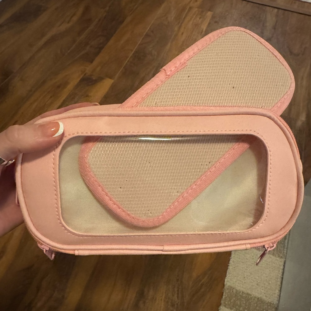 Pin trading bag